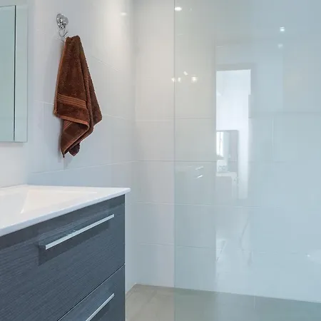 Montiel Apartment *